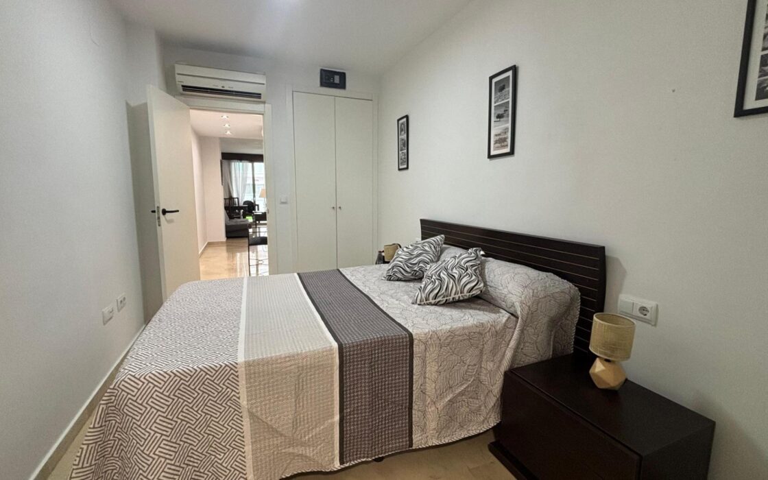 Апартаменти 67 кв.м в Бенідормі з терасою біля моря