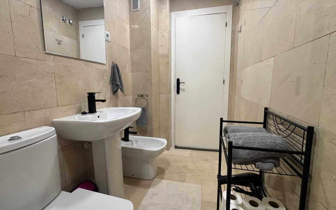 Апартаменти 67 кв.м в Бенідормі з терасою біля моря