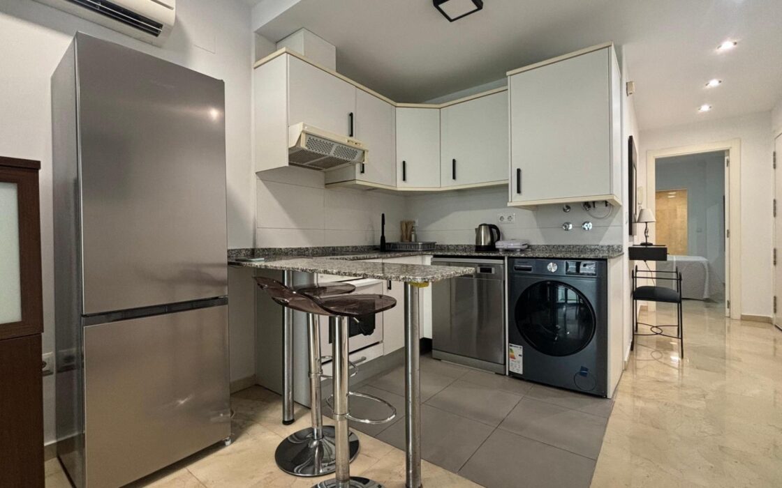 Апартаменти 67 кв.м в Бенідормі з терасою біля моря