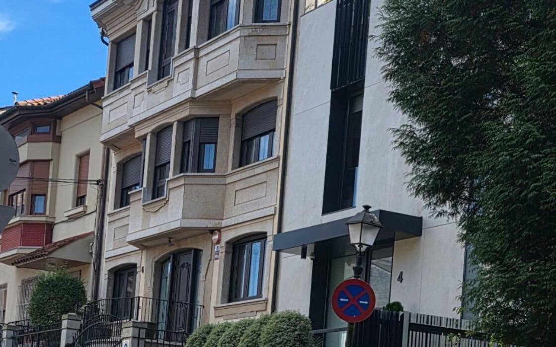 Апартаменты в Овьедо 87 кв.м с террасой и лифтом