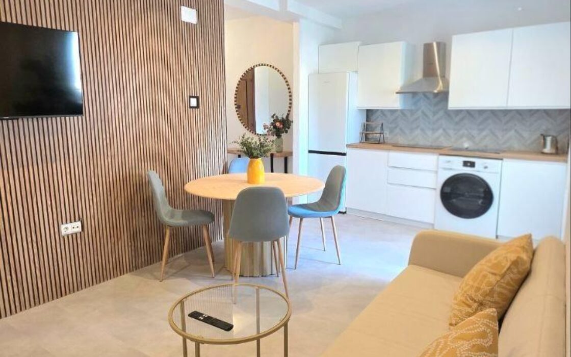 Апартаменты в Овьедо 87 кв.м с террасой и лифтом