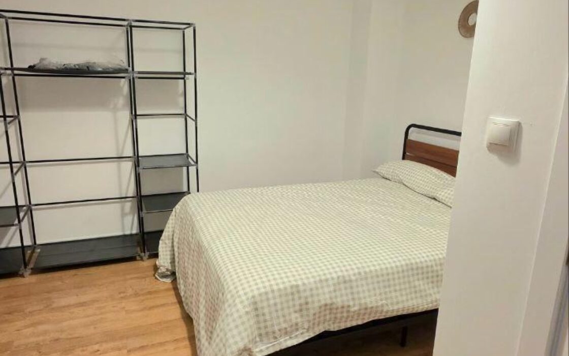 Апартаменты в Овьедо 87 кв.м с террасой и лифтом