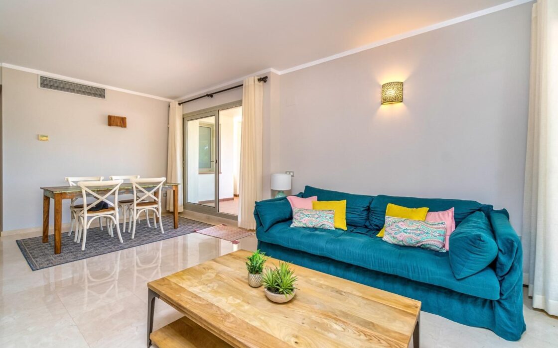 Продаётся Апартамент в Ориуэле 191 кв.м с террасой и бассейном