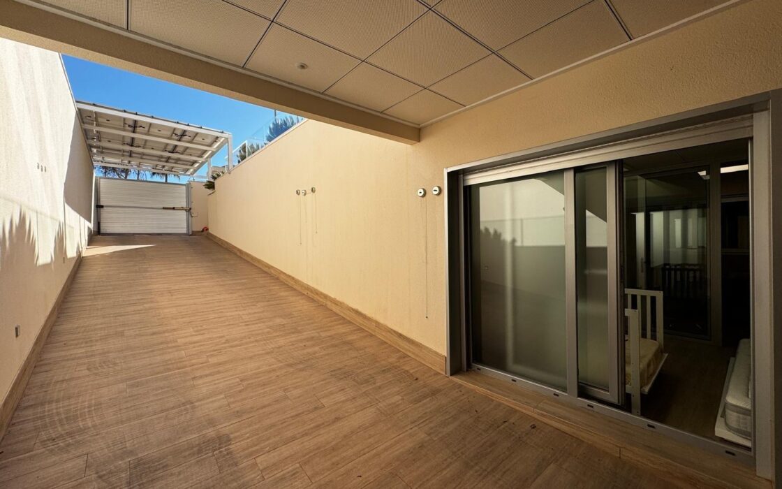 Вілла з панорамним видом на море в Ориуела Коста 349 кв.м