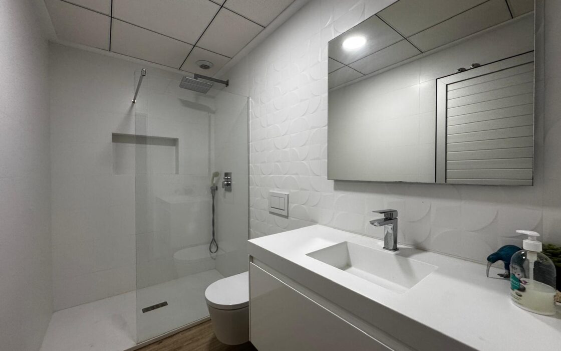 Вілла з панорамним видом на море в Ориуела Коста 349 кв.м