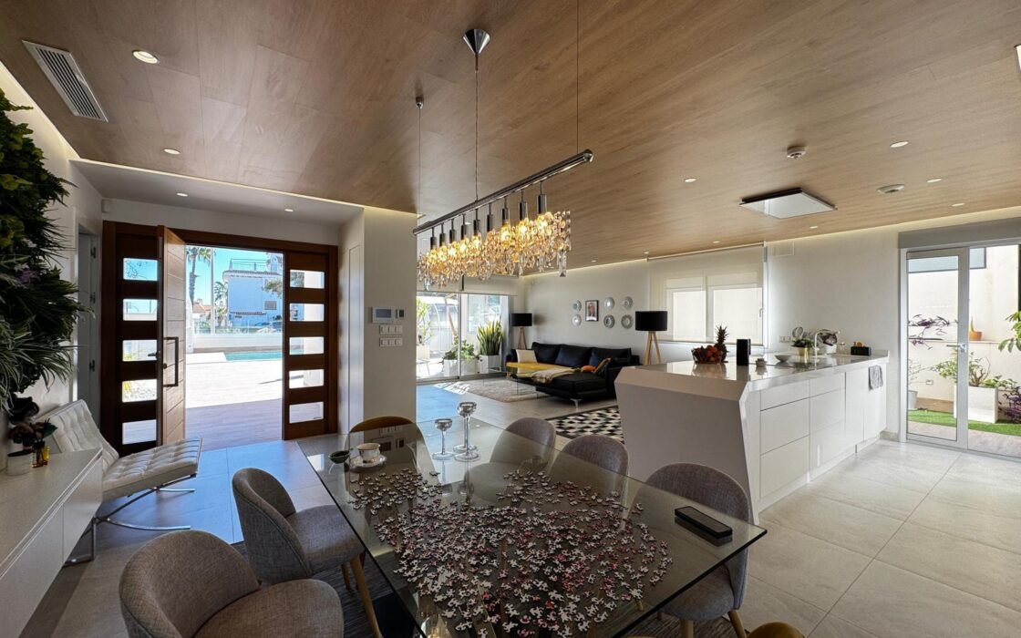 Вілла з панорамним видом на море в Ориуела Коста 349 кв.м