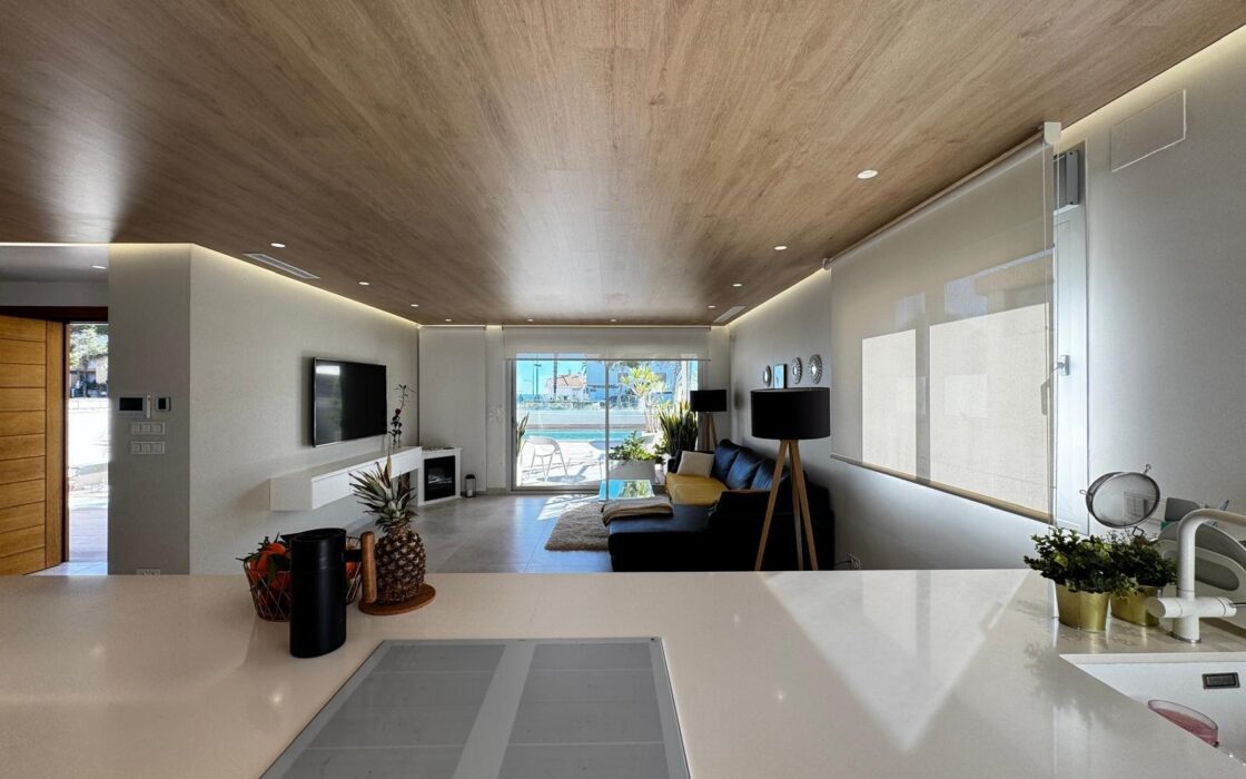 Вілла з панорамним видом на море в Ориуела Коста 349 кв.м