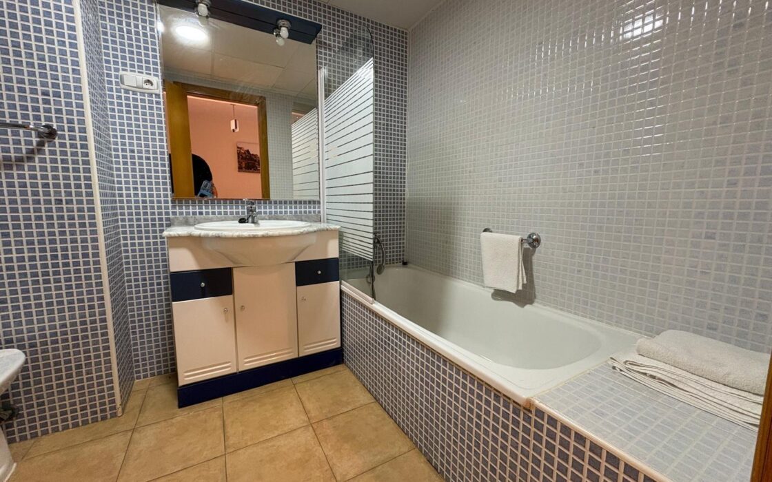 Квартира 106 кв.м з терасою в Колладос, 500 м до моря