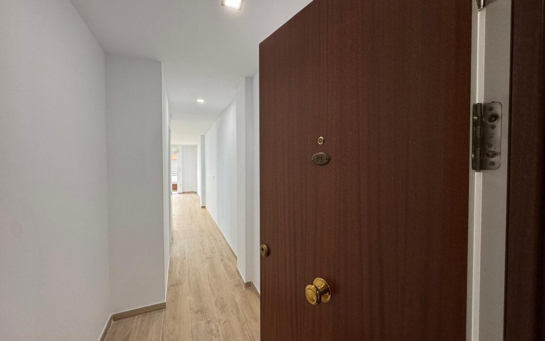 Квартира у пляжа Ла Мата с видом на море 105 кв.м 3 спальни