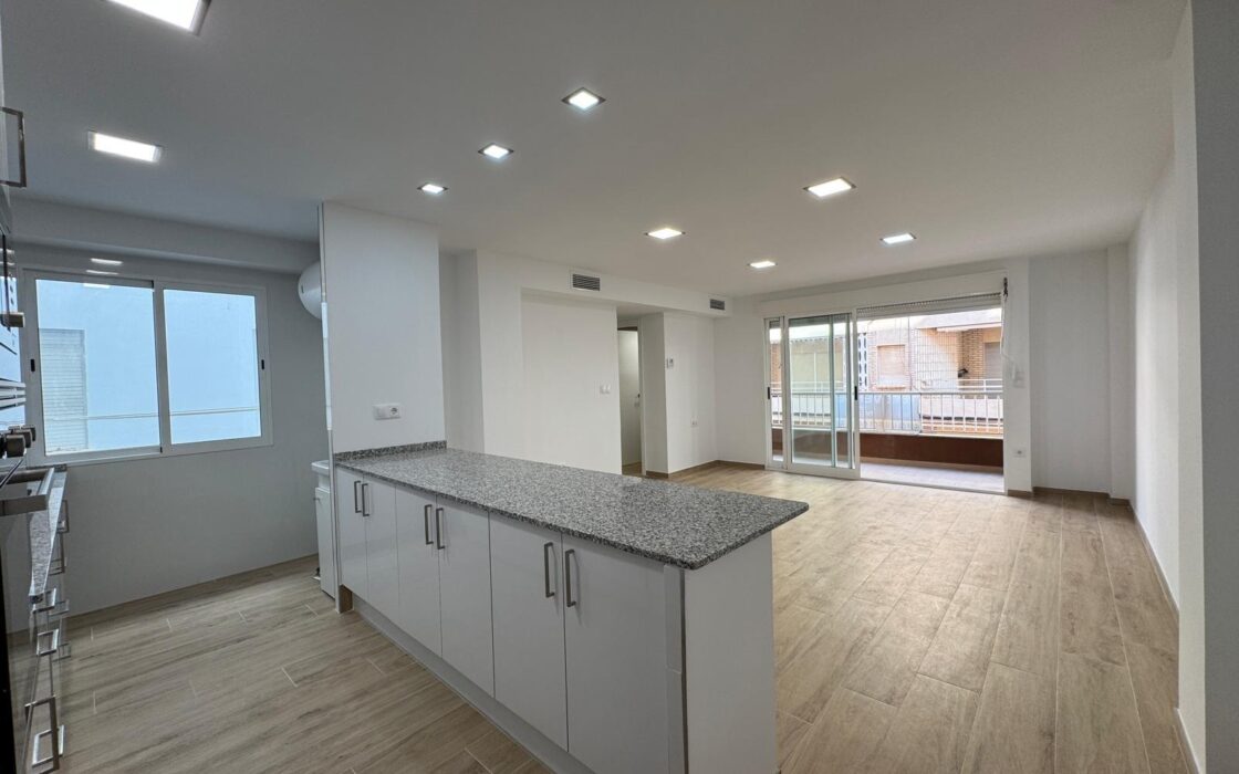 Квартира у пляжа Ла Мата с видом на море 105 кв.м 3 спальни