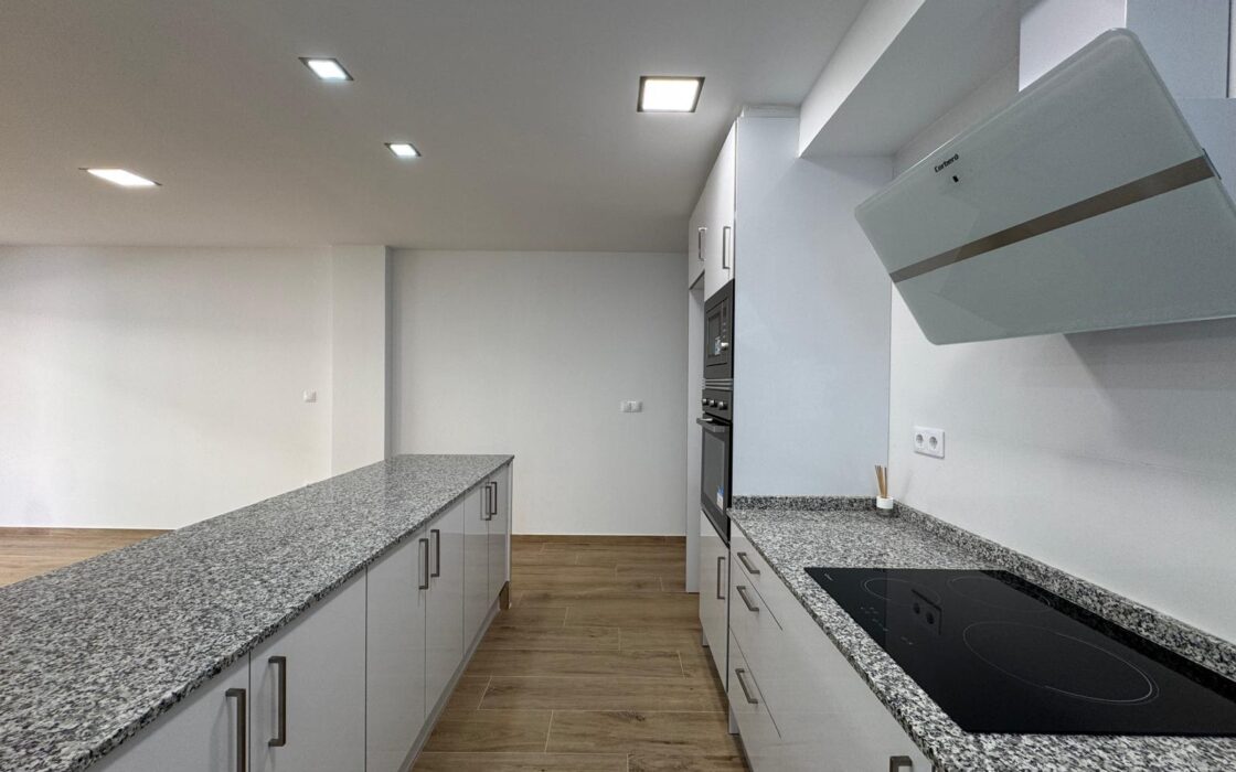 Квартира у пляжа Ла Мата с видом на море 105 кв.м 3 спальни