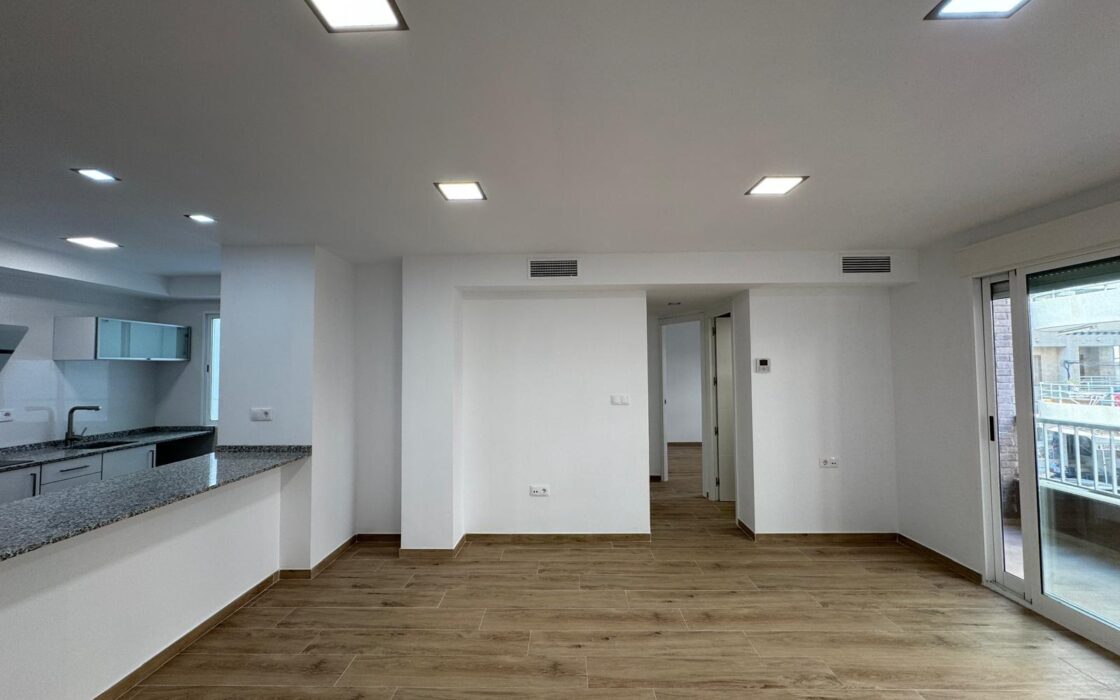 Квартира у пляжа Ла Мата с видом на море 105 кв.м 3 спальни