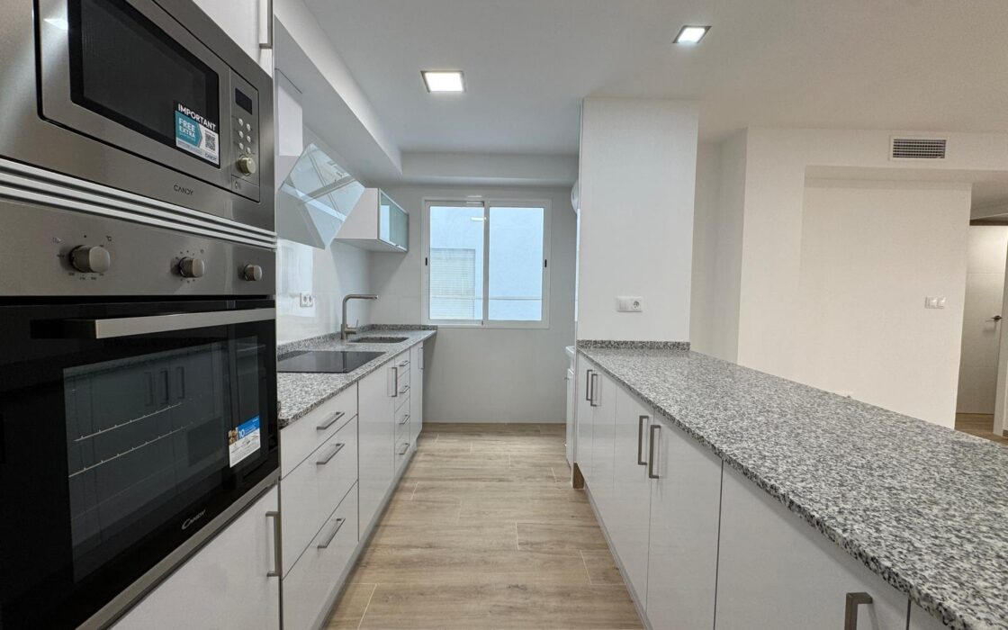 Квартира у пляжа Ла Мата с видом на море 105 кв.м 3 спальни