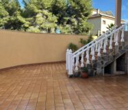 Вилла в Ориуэла Коста с террасой 120 кв.м, 5 комнат