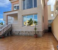 Вилла в Ориуэла Коста с террасой 120 кв.м, 5 комнат