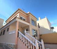 Вилла в Ориуэла Коста с террасой 120 кв.м, 5 комнат