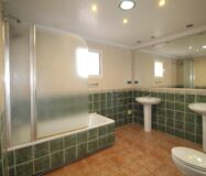 Вилла в Ориуэла Коста с террасой 120 кв.м, 5 комнат