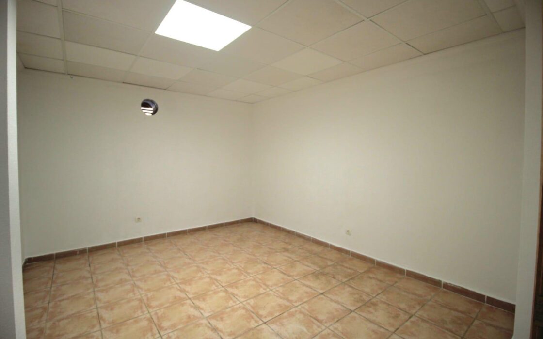 Вилла в Ориуэла Коста с террасой 120 кв.м, 5 комнат