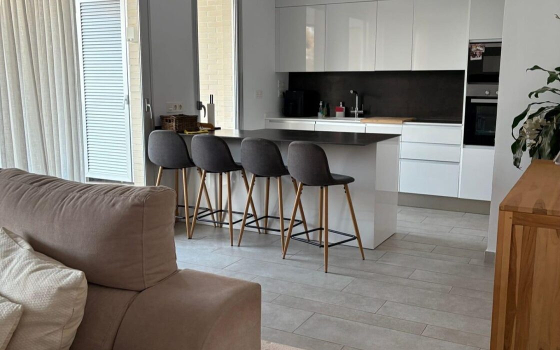 Продаются Апартаменты в Аликанте у Моря 100 кв.м с Террасой