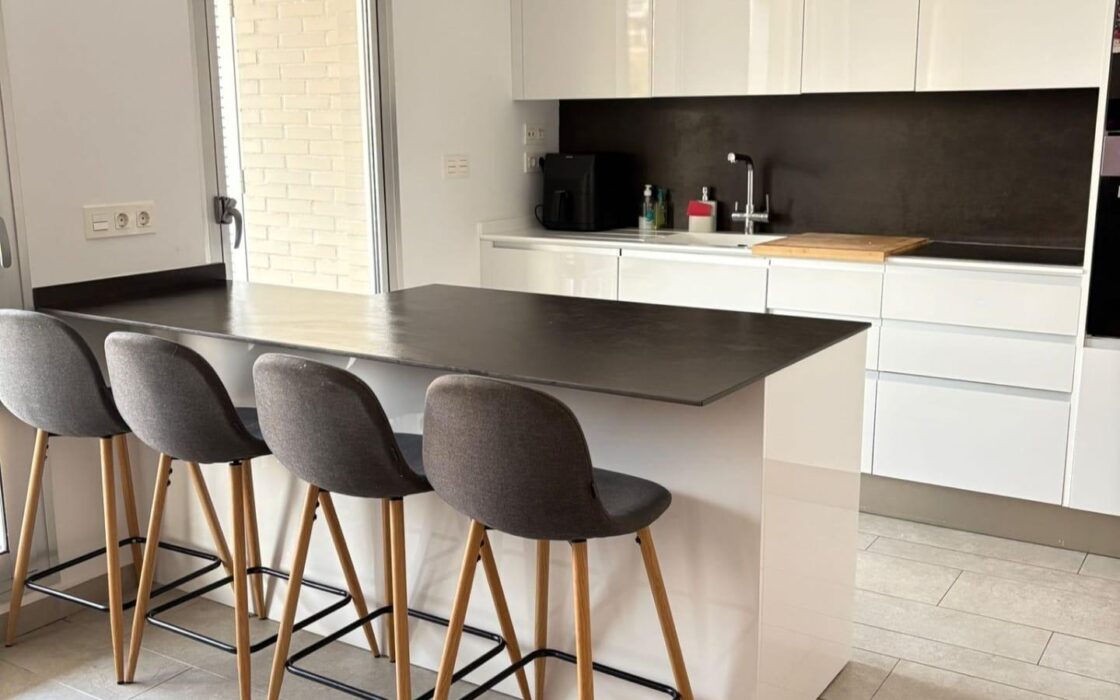 Продаются Апартаменты в Аликанте у Моря 100 кв.м с Террасой