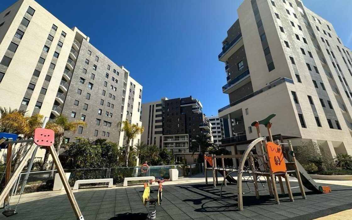 Продаются Апартаменты в Аликанте у Моря 100 кв.м с Террасой