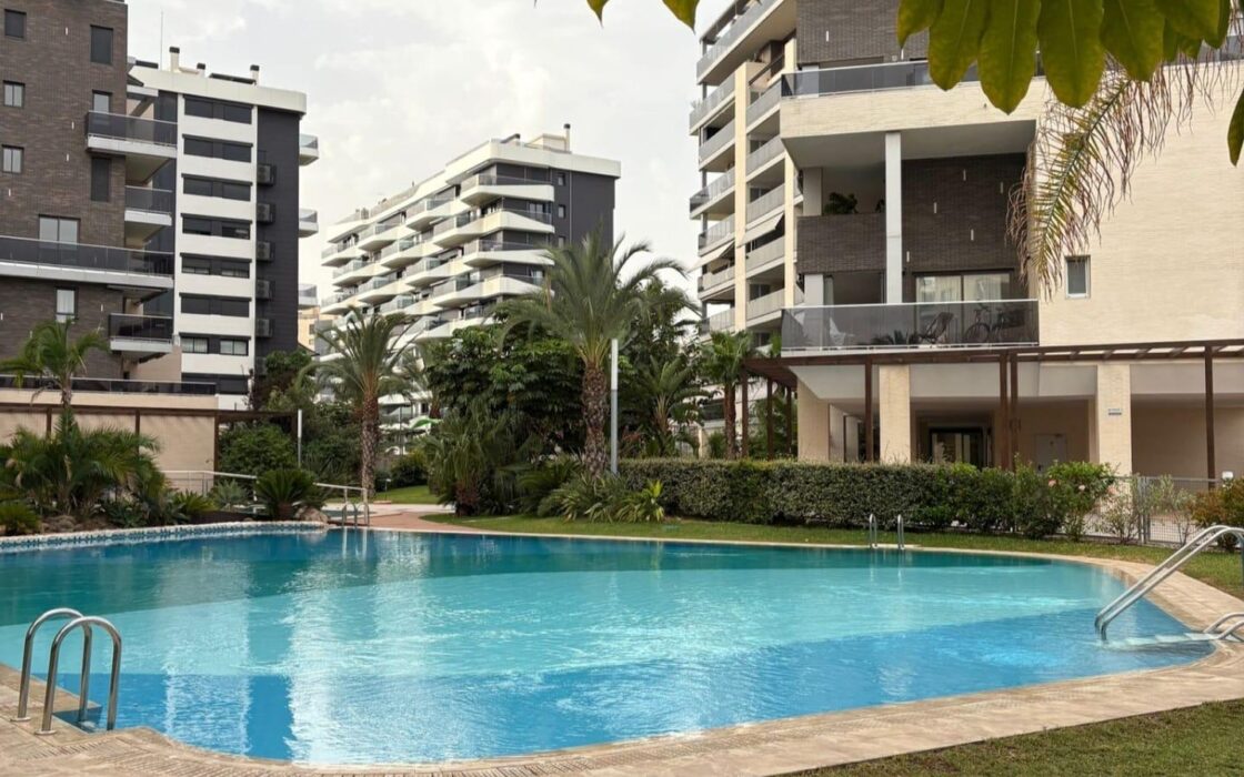 Продаются Апартаменты в Аликанте у Моря 100 кв.м с Террасой