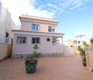 Будинок в Оріуела Коста 195 кв.м з терасою та близько до моря