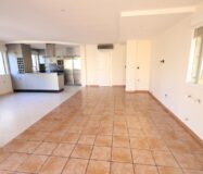 Будинок в Оріуела Коста 195 кв.м з терасою та близько до моря