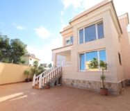 Будинок в Оріуела Коста 195 кв.м з терасою та близько до моря