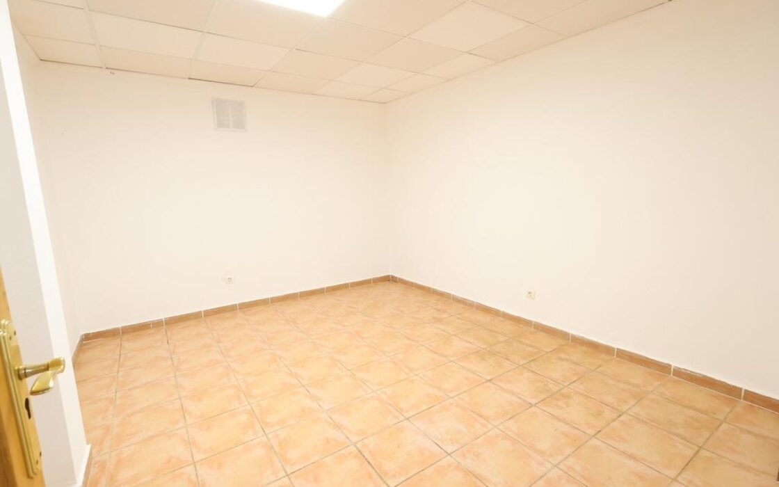 Будинок в Оріуела Коста 195 кв.м з терасою та близько до моря