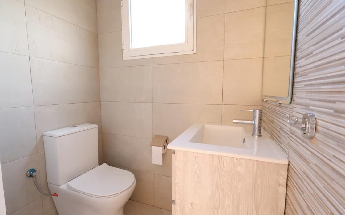 Будинок в Оріуела Коста 195 кв.м з терасою та близько до моря