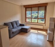 Апартаменты в Mieres 92 кв.м с балконом и 4 комнатами