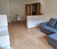 Апартаменты в Mieres 92 кв.м с балконом и 4 комнатами