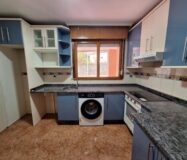 Апартаменты в Mieres 92 кв.м с балконом и 4 комнатами