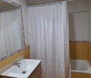 Апартаменты в Mieres 92 кв.м с балконом и 4 комнатами