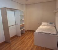 Апартаменты в Mieres 92 кв.м с балконом и 4 комнатами