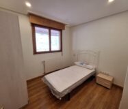Апартаменты в Mieres 92 кв.м с балконом и 4 комнатами