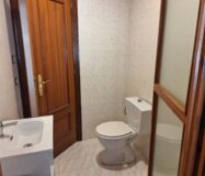 Апартаменты в Mieres 92 кв.м с балконом и 4 комнатами