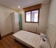 Апартаменты в Mieres 92 кв.м с балконом и 4 комнатами