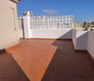 Дом в Ориуэле 76 кв.м с террасой в 3 км от моря