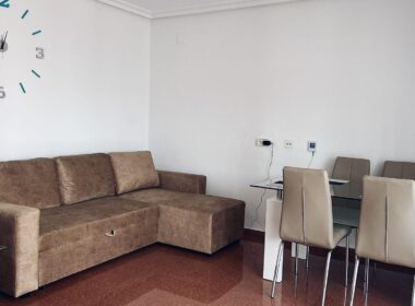 Апартаменты в Торревьехе 72 кв.м у моря с лифтом