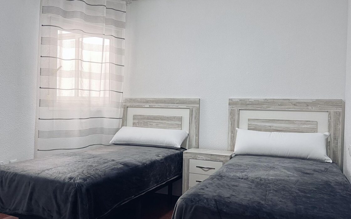 Апартаменты в Торревьехе 72 кв.м у моря с лифтом