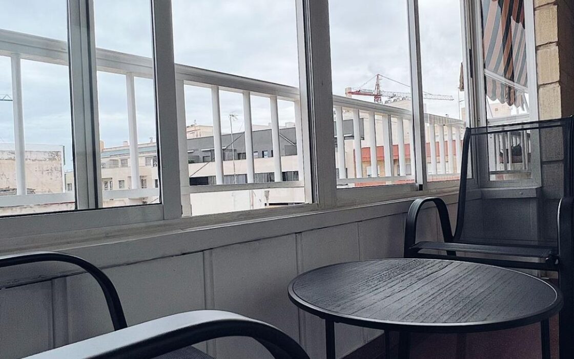 Апартаменты в Торревьехе 72 кв.м у моря с лифтом