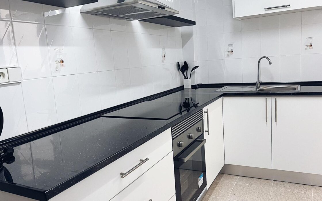 Апартаменты в Торревьехе 72 кв.м у моря с лифтом