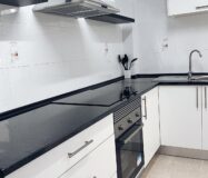 Апартаменты в Торревьехе 72 кв.м у моря с лифтом