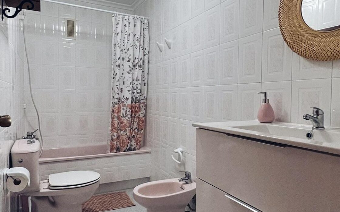 Апартаменты в Торревьехе 72 кв.м у моря с лифтом