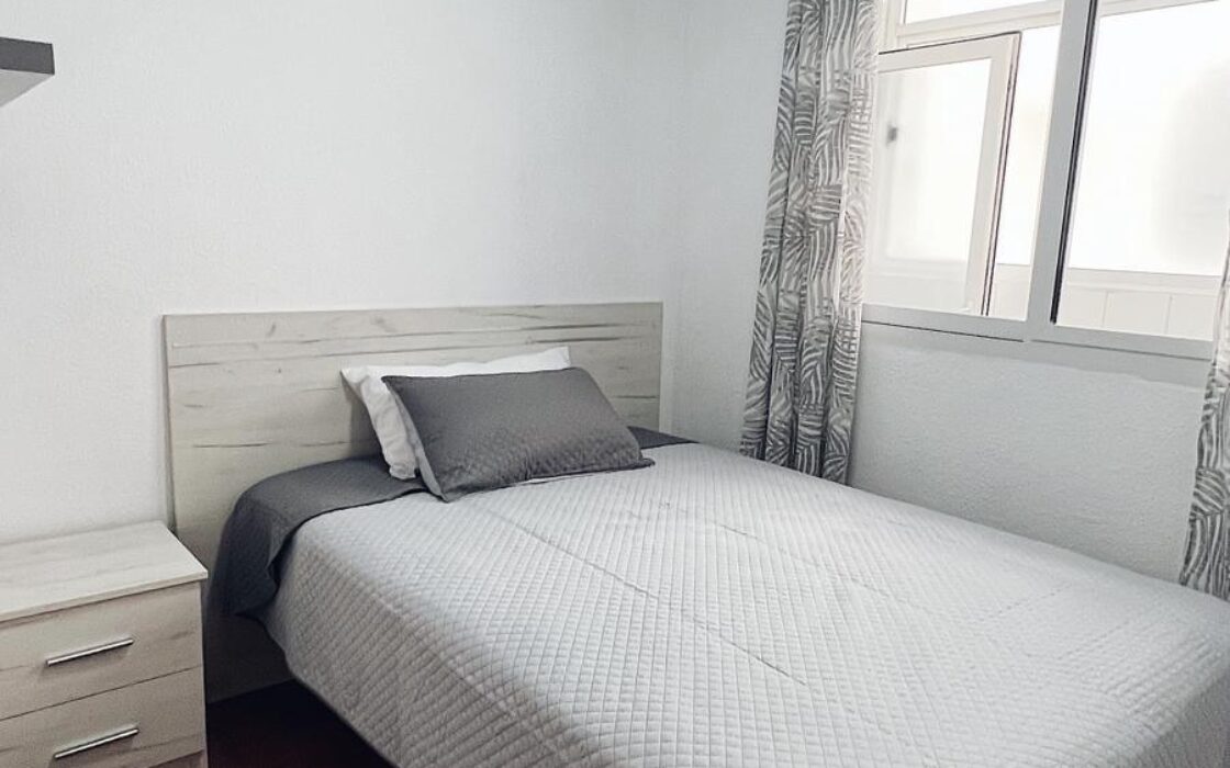 Апартаменты в Торревьехе 72 кв.м у моря с лифтом