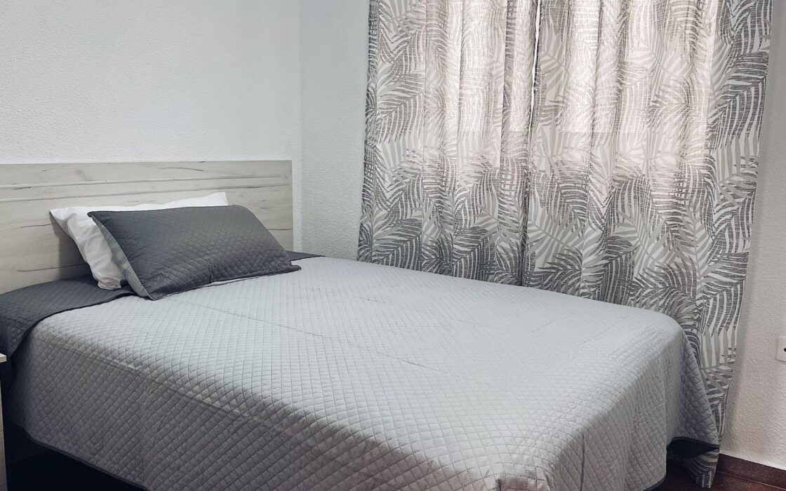 Апартаменты в Торревьехе 72 кв.м у моря с лифтом