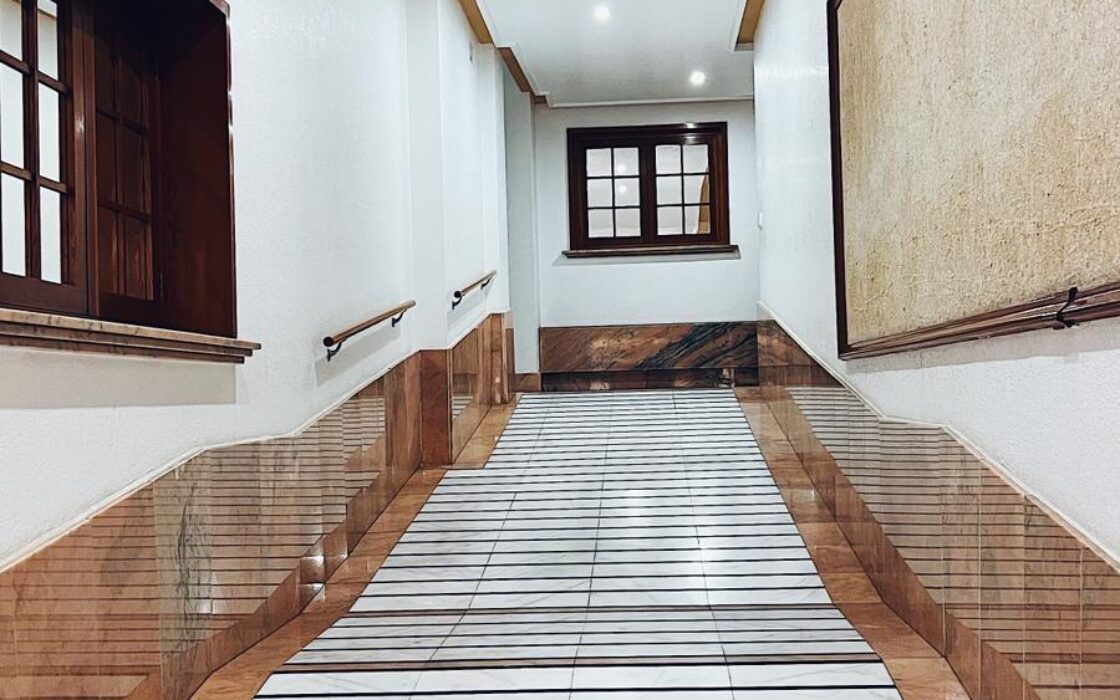 Апартаменты в Торревьехе 72 кв.м у моря с лифтом