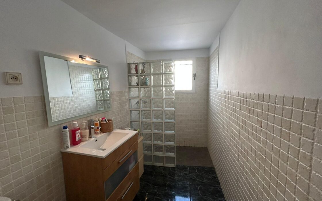 Будинок в Полопе, Аликанте, 3 спальні з терасою 242 кв.м.